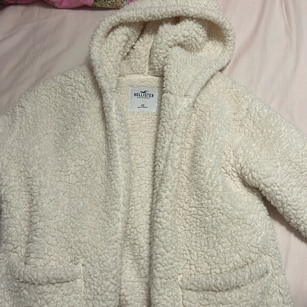 Women’s cozy sweater in good condition